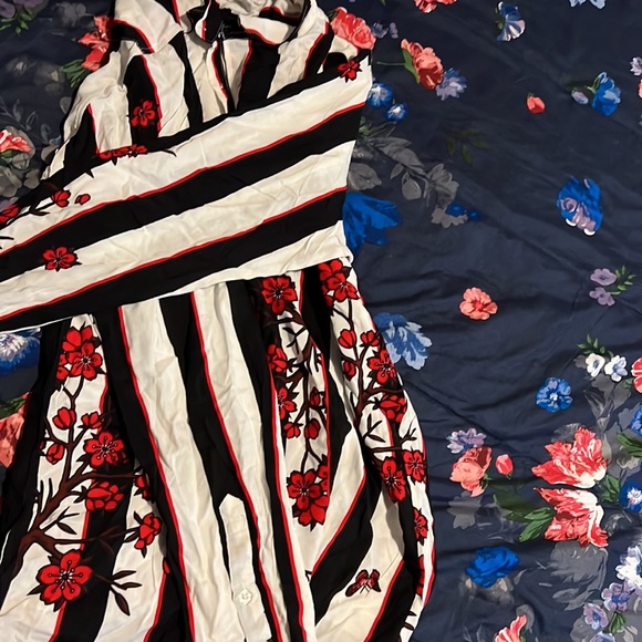 Button down - Picture 4 of 5